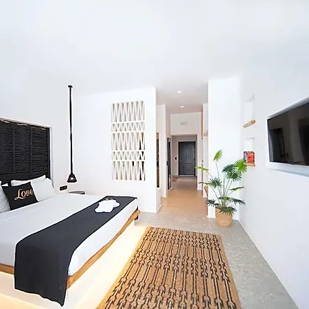 Nimbus Eden 4* Mykonos Town